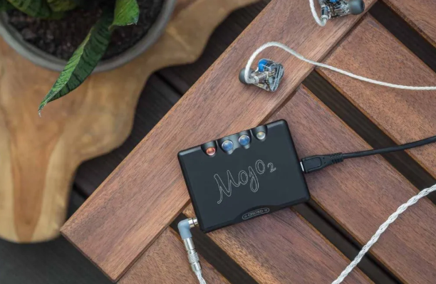Chord Mojo 2 - DAC/Amplificador de Auriculares Portátil