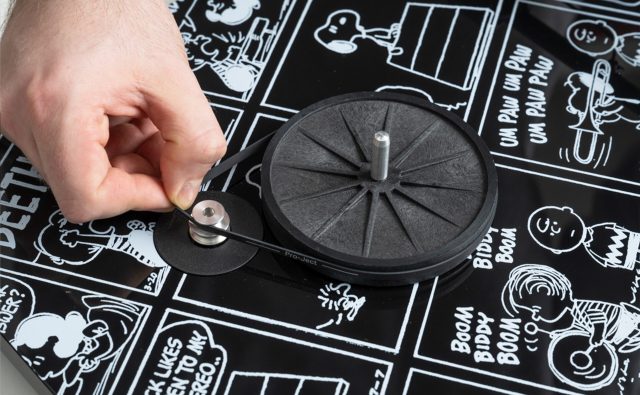 Peanuts Turntable