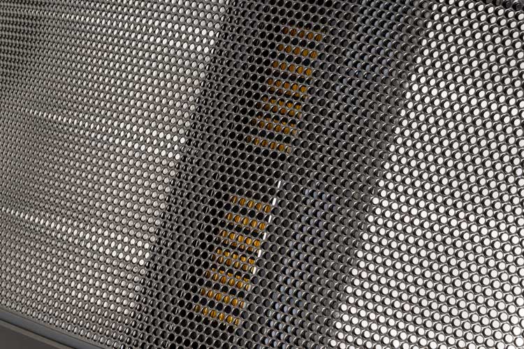 Illusion ESL C34A